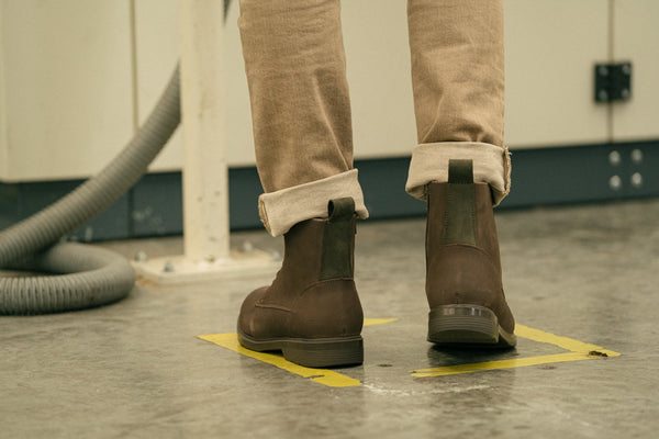 Soft Toe Shoes vs Steel Toe Shoes: Pros, Cons & When to Wear Each