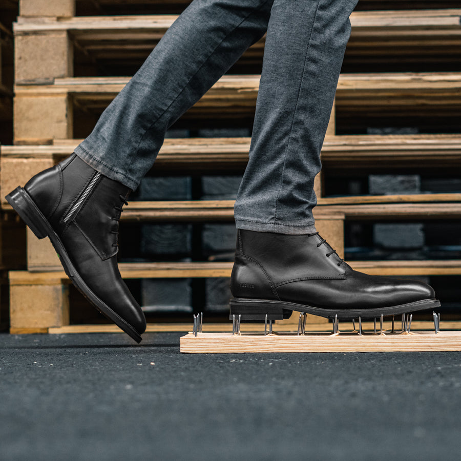 STEEL TOE LACE UP BOOT MICH BLACK LIFESTYLE
