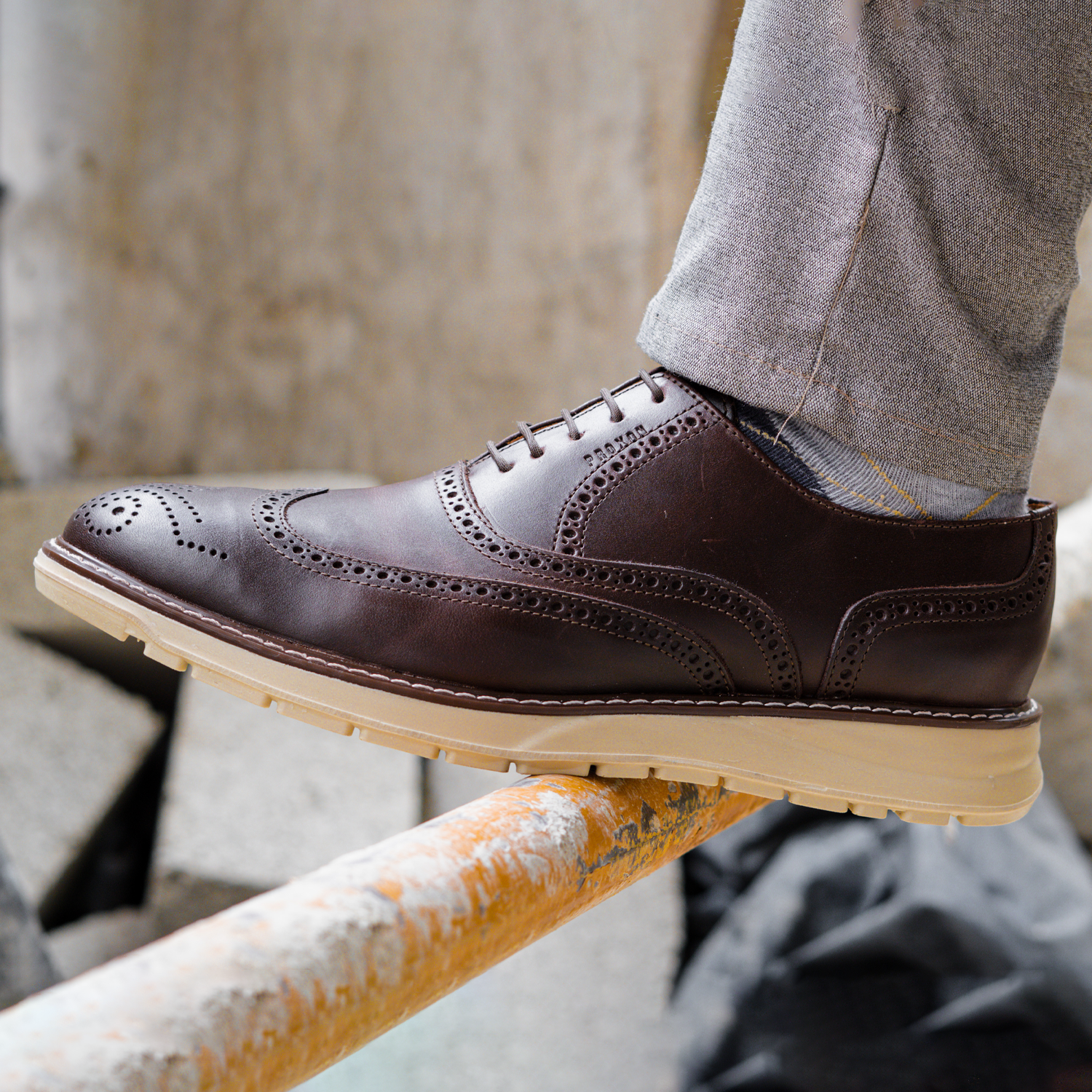 STEEL TOE OXFORD SHOE VOLTA BROWN LIFESTYLE