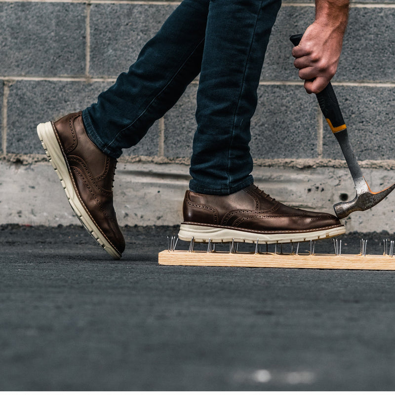 VOLTA-BROWN-PUNTIRE RESISTANT SHOE