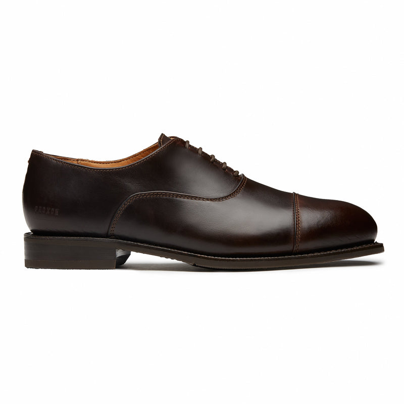 Tradition that combines safety, confidence, and elegance. Features great detailing that makes you build a powerful statement. Executive safety shoes constructed in Goodyear Welt, a steel toe and puncture resistant outsoles.